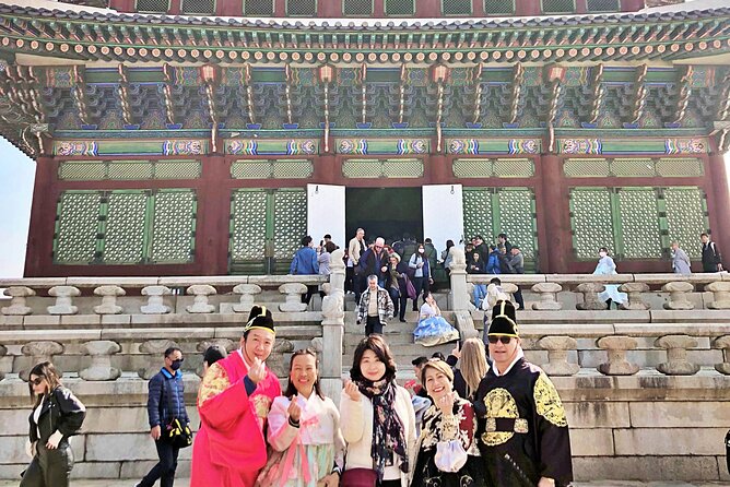 Private Tour : Royal Palace & Traditional Villages wearing Hanbok - Gyeongbokgung Palace: premium hanbok and the Royal Guard change