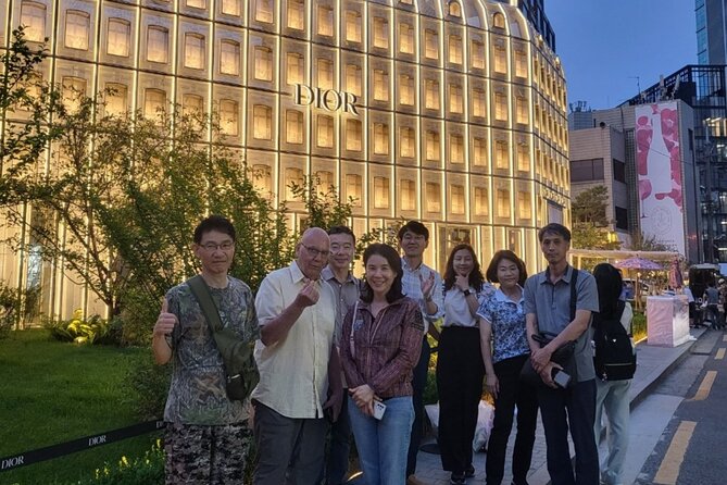 Seongsu-dong Walking Tour: K-Pop, Culture, Cheer, Friends & Relax - Small group walking: comfort, pace, and attention