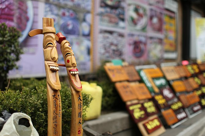 Seoul Art Tour with a Local Expert: 100% Personalized & Private - Jogyesa Temple and the start of your creative walk