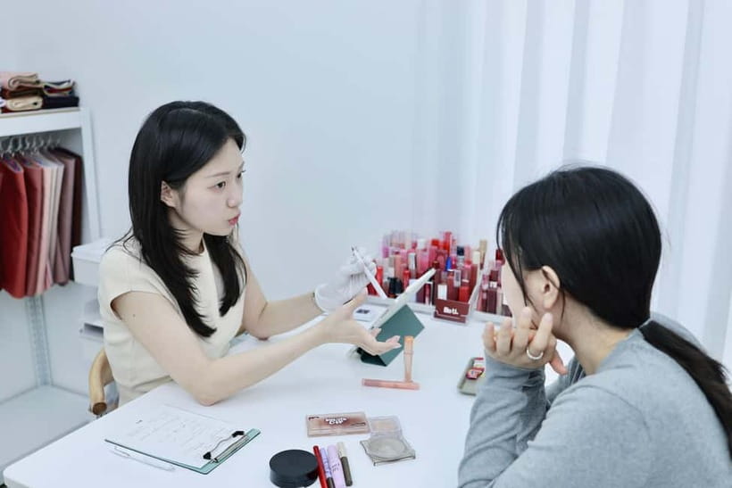 Seoul: Be U Personal Color Analysis Beauty Makeup in Hongdae - Seasonal Type Diagnosis: Skin, Eyes, Hair, and Draping