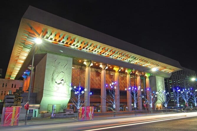 Seoul Beauty & Beyond Tour - Bongeunsa Temple: A 794 AD Reset in the Middle of Gangnam