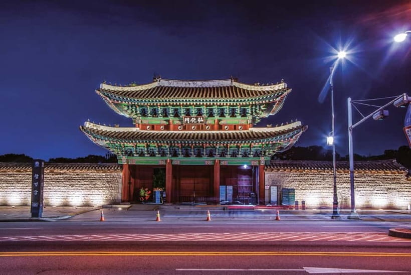 Seoul: Changgyeonggung & Gwangjang Market & Naksan Park - Gwangjang Market After Dark: Eat Like You Have a Guide