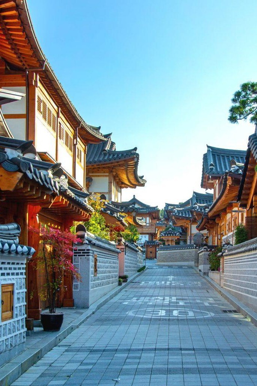 Seoul: City or Suburbs Private Chartered Car Tour for 10HR - Route 2: DMZ Tour + Paju Outlet Shopping