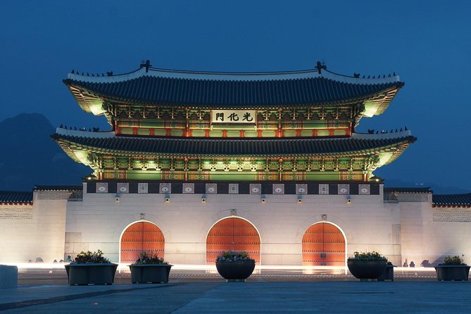 Seoul City Walking Private Tour (3hours) - Jogyesa Temple at Opening Time: Calm Focus Without the Rush