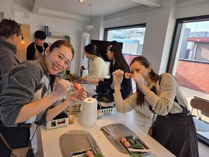 Seoul: Cooking Class and Tour with Michelin-Trained Chef - Who should book this Jeon + market class