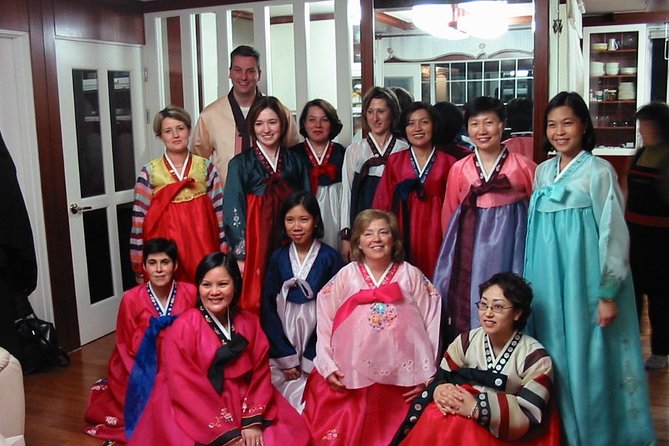Seoul Cultural Tour - Kimchi Making, Gyeongbok palace with Hanbok - Why this Seoul combo works so well