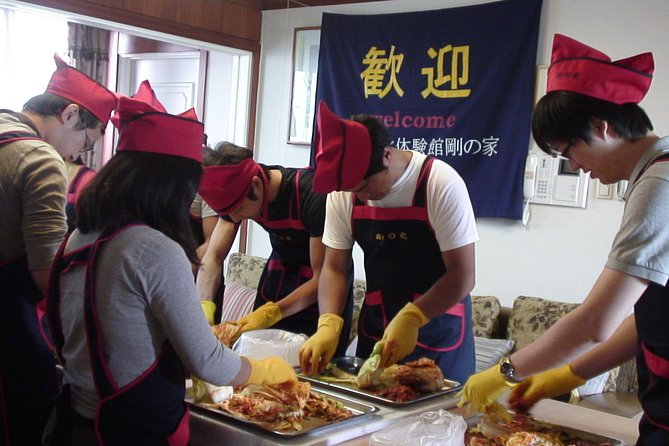 Seoul Cultural Tour - Kimchi Making, Gyeongbok palace with Hanbok - Tea ceremony and a Joseon-era folk game: the best break in the schedule