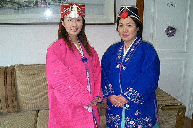 Seoul Cultural Tour - Kimchi Making, Gyeongbok palace with Hanbok - Kimchi-making class: 30 minutes of hands-on cooking skill