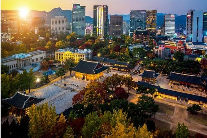 Seoul: Deoksugung Palace Night Tour - Photos, filming, and etiquette: small rules, big impact