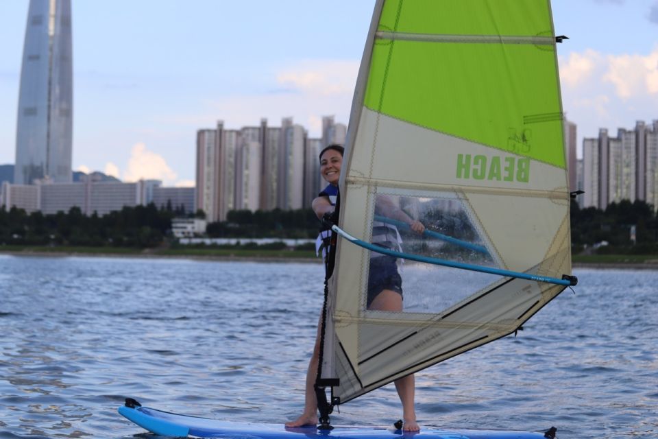 Seoul : Efoil Experience in Han River - The 2-Hour Flow: From Clubhouse Check-In to Your Ride Time