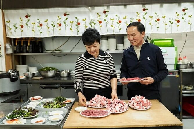 Seoul Food: Banchan, Bibimbap, and Beyond - Stop 3: Cheonggyecheon Stream and the best kind of pause