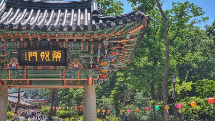 Seoul Full-Day City Tour: Hanok Village, Scenic Routes - Jingwansa Temple: a calm finish with old-world atmosphere