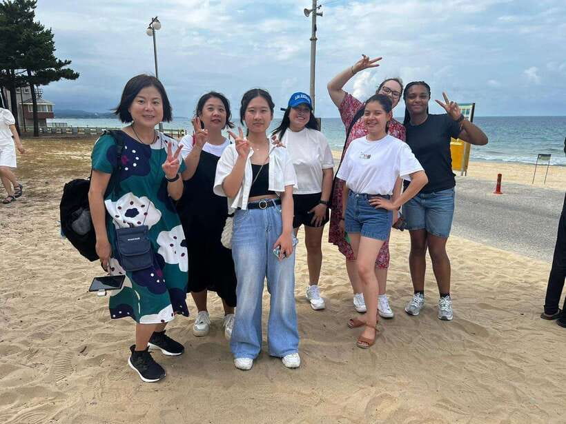 Seoul: Gangneung BTS K-Pop & K-Drama Filming Locations Tour - Jumunjinhaesuyokjang: A Photo Stop That Ties the Day Together