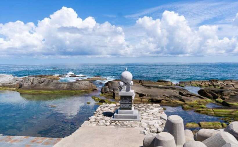 Seoul: Gangneung BTS K-Pop & K-Drama Filming Locations Tour - Adeul Rocky Park: Wind and Wave Shaped Rocks (Yes, Like Elephants)