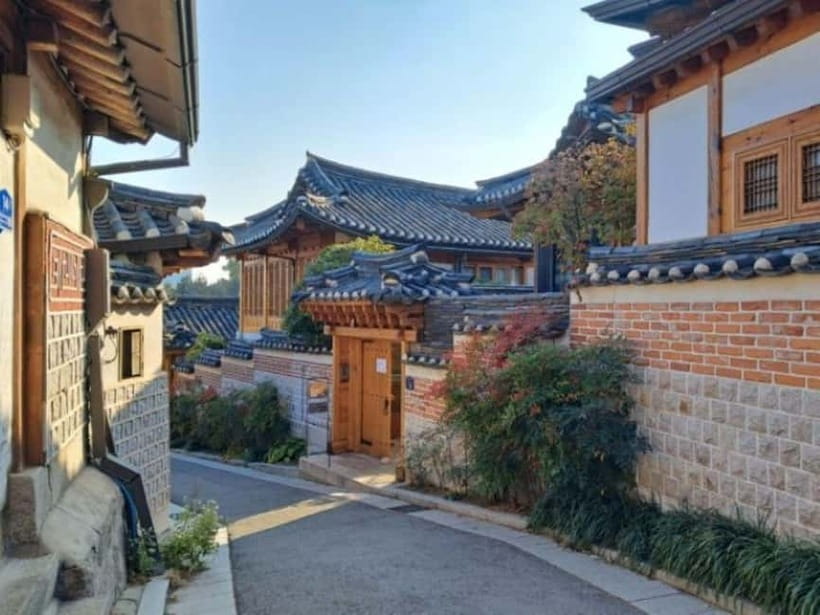 Seoul: Gyeongbokgung, Lotte Tower & Gangnam Trendy Day Tour - Sungsu-dong in Gangnam: an hour of trendy Seoul energy