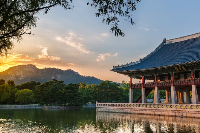 Seoul: Gyeongbokgung Palace Half day Tour - Geunjungjeon (Throne Hall): where the main Joseon story lands