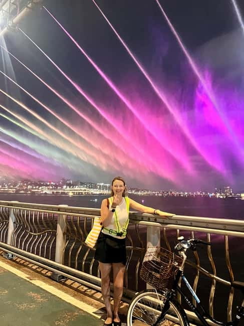 Seoul: Han River Sunset Bike Tour with Rainbow Fountain Show - Yeouido Hangang Park: the easy-start section with real photo payoff