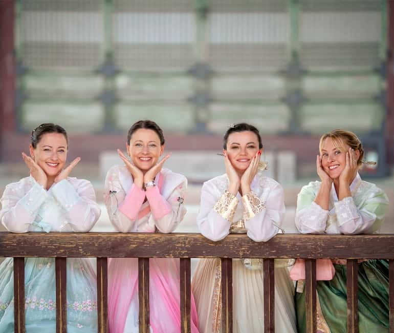 Seoul: Hanbok Photo Tour at Gyeongbokgung Palace - What You Receive: 200+ Unedited and 20 Edited Photos