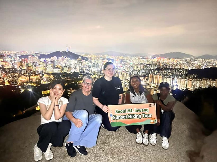 Seoul: Inwangsan Sunset Hike with Guide - The climb to Beombawi: stairs, uneven paths, and a steady rhythm