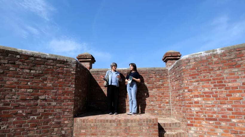 Seoul: Korea Dark History Tour at Seodaemun Prison - What to watch for: emotional intensity, shoes, and the pace