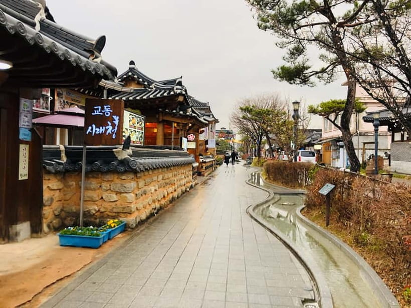 Seoul: Maisan Cherry Blossom and Jeonju Hanok Day Tour - Street Food Time: Snack Logic in Jeonju Hanok Village