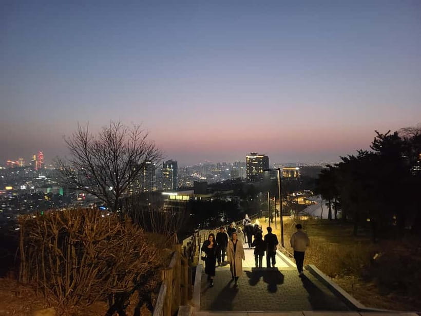 Seoul: Night Namsan Hiking with Hidden Gem Recommendations - Descending After Dark: City Lights, Breaks, and Bus Options