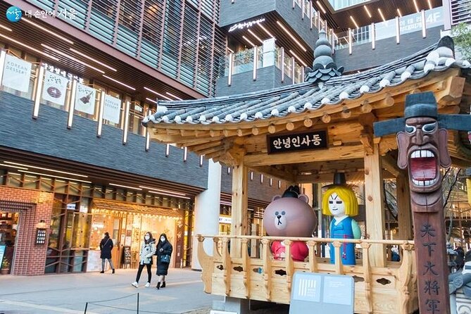 Seoul Private Tour: Palace, Bukchon, Insadong & Han River Cruise - Insadong and hanjeongsik lunch: old streets, planned break