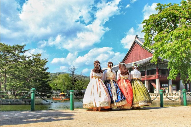 Seoul Private Tour with hidden gem of Seoul - N Seoul Tower: your 360-degree ending for a reason