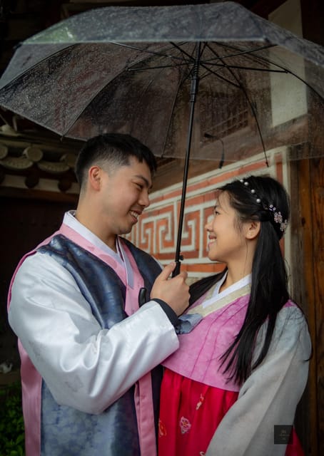 Seoul: Professional Photoshoot choose your location - Photos Delivered to Your Inbox: 30–40 edited images