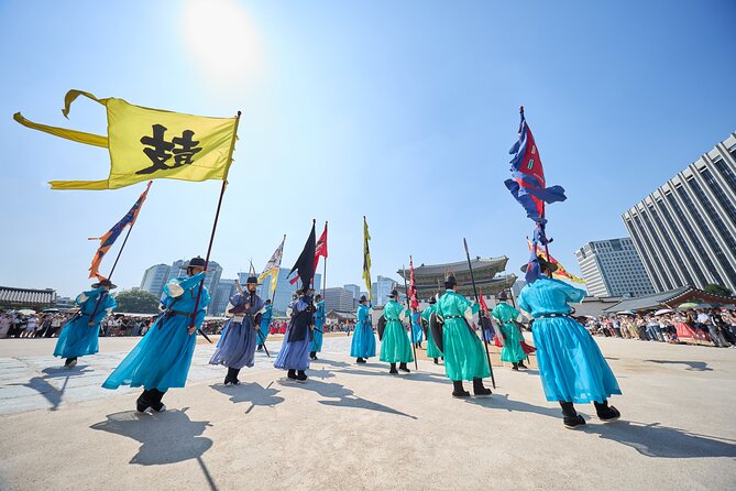 Seoul Royal Palace,Bukchon Hanok Village & Gwangjang Market Feast - Tuesday swap: Changdeokgung UNESCO days and Insadong street-life