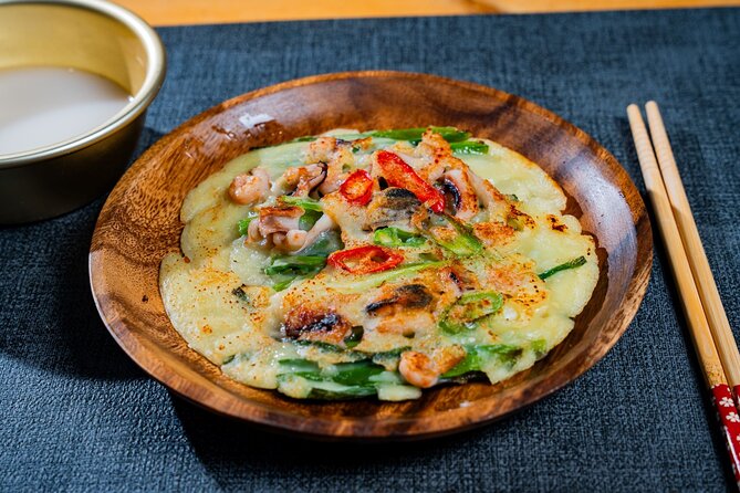 Seoul: Taste of Korea, Authentic Home Style Cooking Class - How the Class Gets You Eating: Snacks, Sikhye, Makgeolli, Seasonal Banchan, and Desserts
