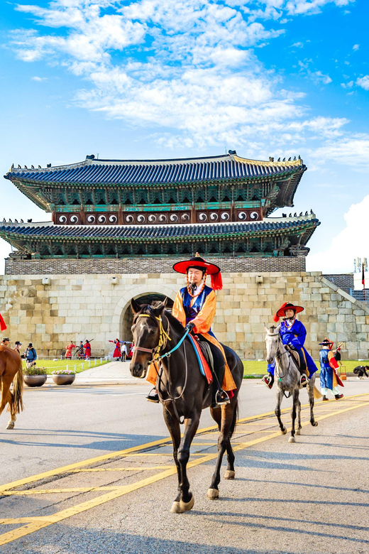 Seoul: The 62nd Suwon Hwaseong Cultural Festival Day Tour - Sept 27 start: Korean Folk Village first, then Suwon Hwaseong Fortress