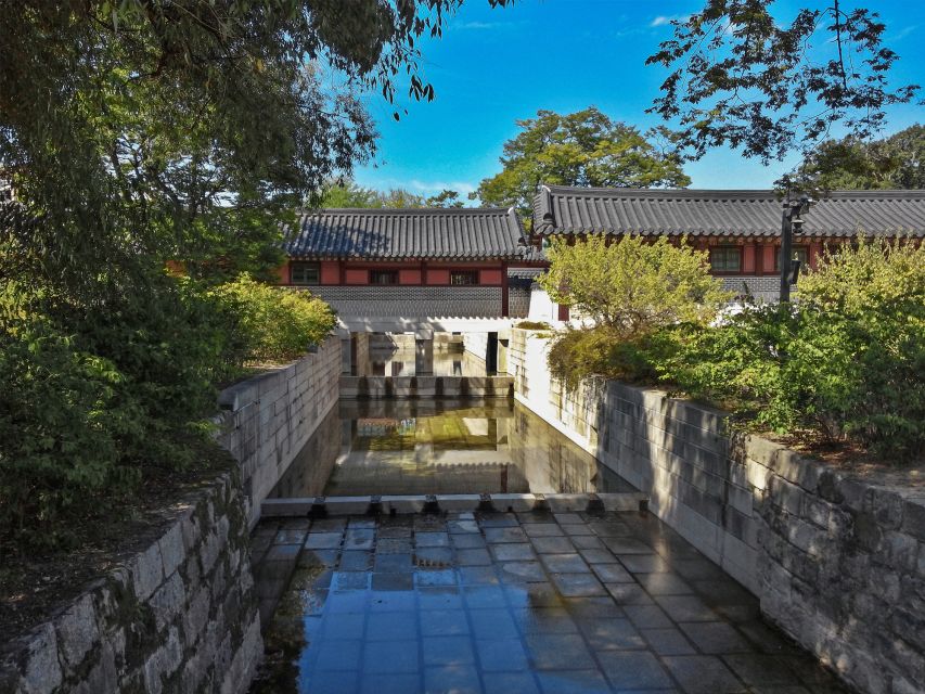 Seoul: UNESCO Sites tour: Palace, Shrine & Bukchon Village - Who should book this tour, and who should skip it
