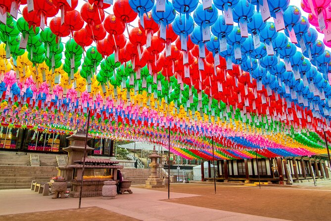 Small Group (7pax) Seoul Tour with Pickup/Dropoff (No Shopping) - Bukchon Hanok Village: walking lanes with a story behind them
