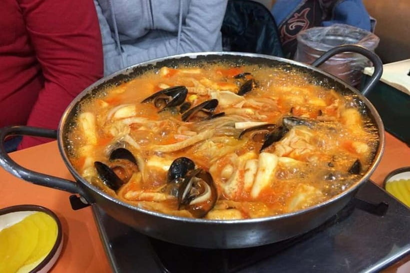 Small-Group Night Food Tour in Seoul with Korean BBQ - Seoul after dark: why this night tour works