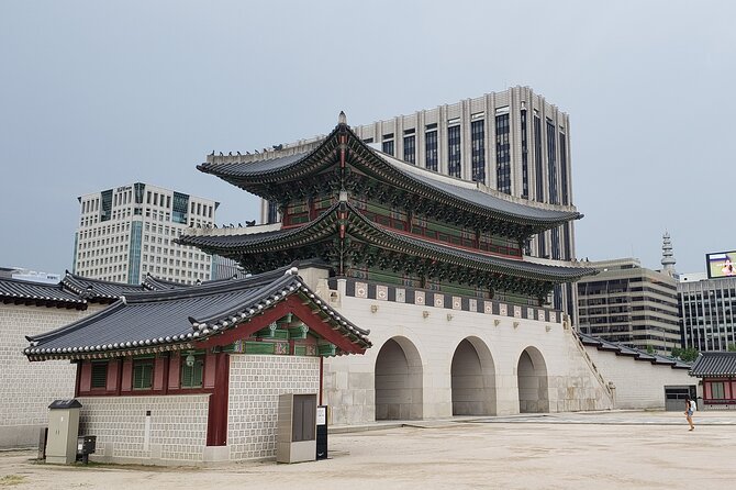 (Small Group) Palace & Seoul Old Town Highlights - Jogyesa Temple: When Central Seoul Gets Quiet