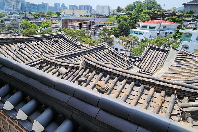 Traditional Gourmet - Walking Stop 3: Yun Bo-seon’s birthplace and a rare large hanok