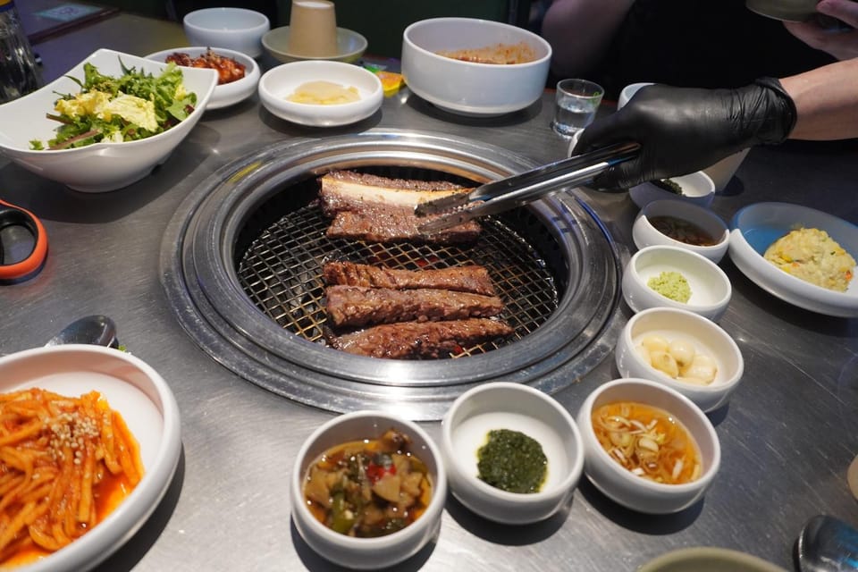 Unique Native Experience : Han River Picnic, Board game, BBQ - Key things to know before you go