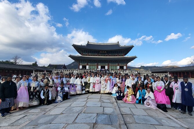 Walking Tour with Gyeongbokgung Palace, Bukchon, Insadong - Why this Seoul loop makes sense in one half-day